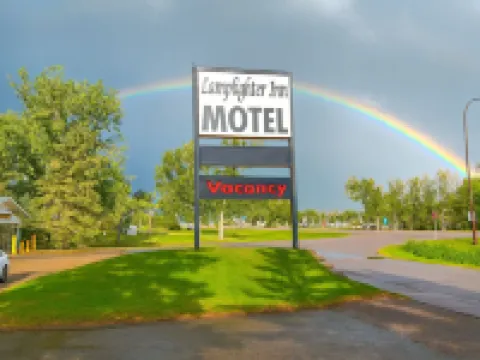Lamplighter Inn Hotels in Three Hills