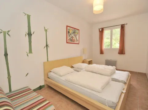 Villa in Saumane near Golf Course and Pool