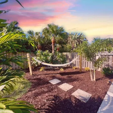 Island Vibes Beach House~ 4 Min. Walk 2 Beach • Heated Pool • King Beds