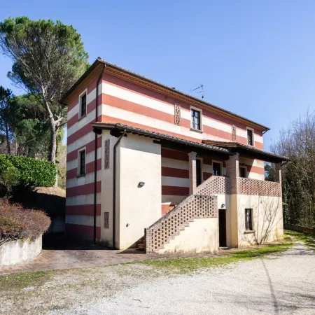 Mansion in Citerna with Pool & Garden