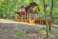 North Georgia Cabin w/ Hot Tub & Community Perks! - Pools