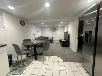 Cozy 3BR Getaway with Parking & Full Kitchen @ Melville Hotels in Melville