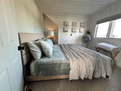 Short walk to the beach! See & hear the ocean in the distance. Great living area