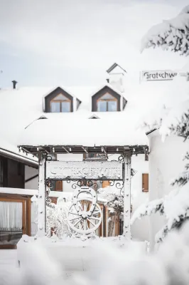 Hotel Gratschwirt Hotels in Dobbiaco