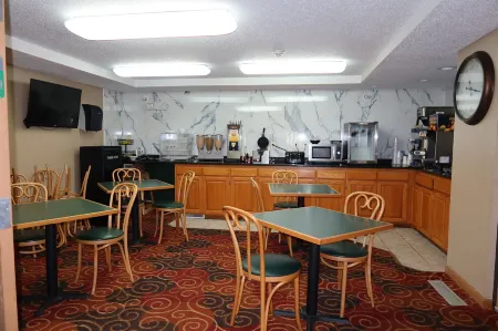 Americas Best Value Inn Отели в г. Мейпл-Лейк