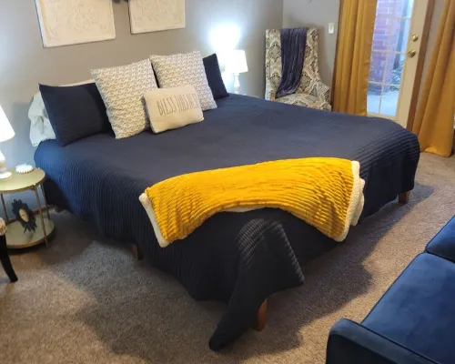 The "Delightful Gathering" 3 King Beds, Kids Room, 3 Bathrooms,  Spacious! Hotels in Moore