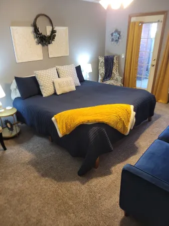 The "Delightful Gathering" 3 King Beds, Kids Room, 3 Bathrooms,  Spacious! Отели в г. Мур