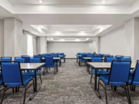 Spark by Hilton Catoosa Tulsa Hotels in Tulsa