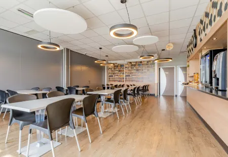 B&B HOTEL Béthune Bruay-la-Buissière Отели в г. Перн