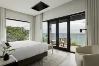 Kimpton GRAND ROATAN RESORT AND SPA by IHG