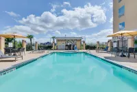 Holiday Inn Express & Suites SAN ANTONIO - BROOKS CITY BASE by IHG