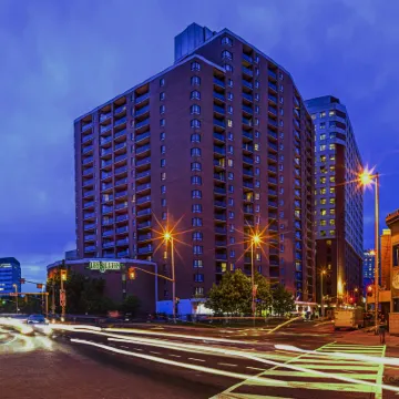 Les Suites Hotel Ottawa Hotels near ByWard Market