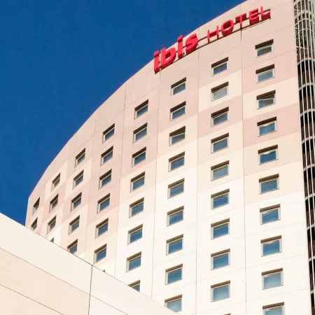 Ibis Barcelona Meridiana Отели рядом с достопримечательностью «Ноу-Баррис»