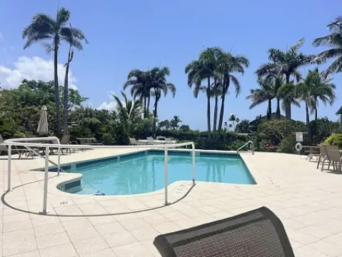 Charming 2-bedroom condo with AC, WiFi in serene Bokeelia FL.With boat slip