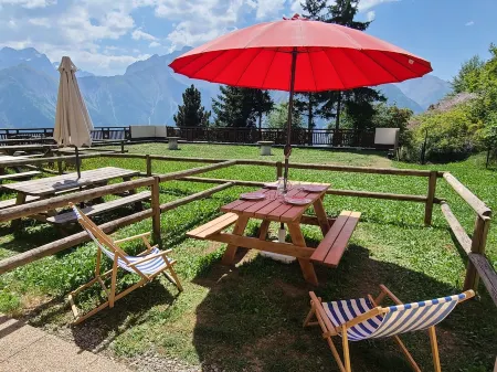 Studio 4/6pers, Terrasse, Jardinet, vue Imprenable sur la Muselle.50m des Pistes Отели в г. Ле До Альпы