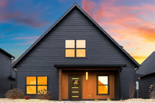 록키 쇼어스 리트리트 - 실내 수영장 개방