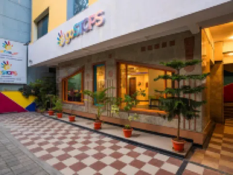 Gostops Bengaluru, Gandhi Nagar Majestic Hotels near Krantivira Sangolli Rayanna-Railway Station