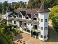 Castelo Piazzale by Concavus