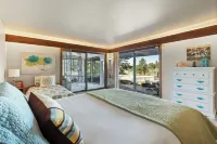 Beautiful, large, private home in Fox Acres- huge patio w/ gorgeous views!