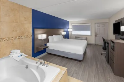 أنخيل إن نير إماس، إيه ترافيلودج باي ويندام Hotels near Clay Cooper Theatre