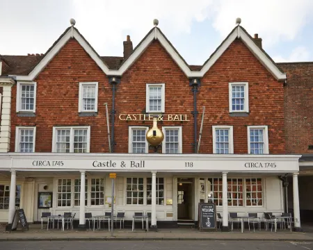Castle and Ball by Greene King Inns Hotels in Marlborough