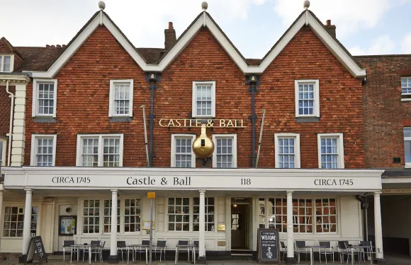 博爾城堡酒店 - 格林國王旅館