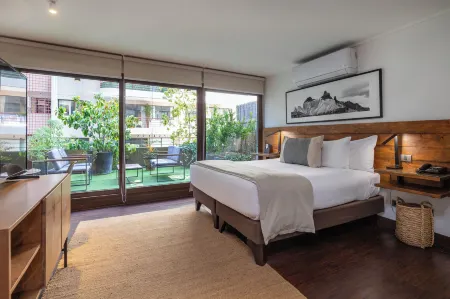 The Place Отели рядом с достопримечательностью «Clinica Las Condes»