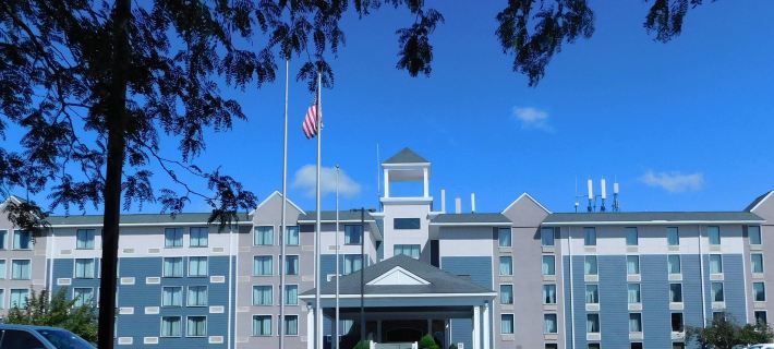 Comfort Inn & Suites Glen Mills - West Chester Hotels in Delaware County