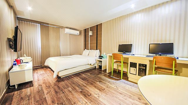 자우리 호텔 객실