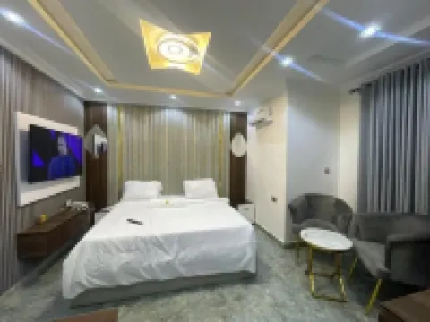 Ravella Hotel and Suites