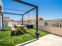 Sannat Penthouse Retreat Hot Tub Outdoor Lounge Hotels in Sannat