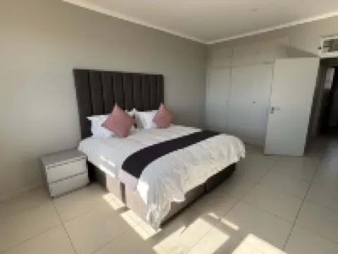 Glenhazel Square Apartments