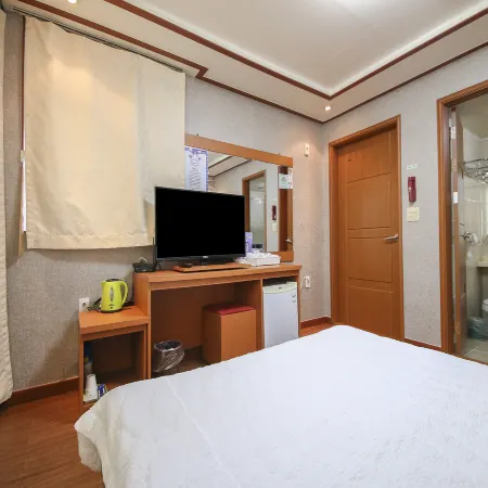 Endam Motel Отели рядом с достопримечательностью «Парк Hourglass»