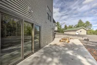 Spacious Hurley Home w/ Game Room Near Lakes - Parkering