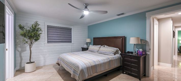 Tropical Naples Hideaway - 1 Mi to Beaches! Hotels in Naples Park