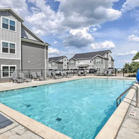 Chic Branson Retreat ~ 4 Mi to Silver Dollar City