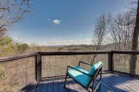 Mountaintop Blue Ridge Cabin 2 Mi to Downtown
