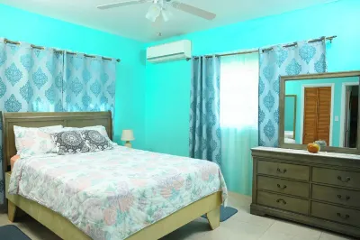 Complete Villa Upstairs, 2 Bedroom. Hotel di 