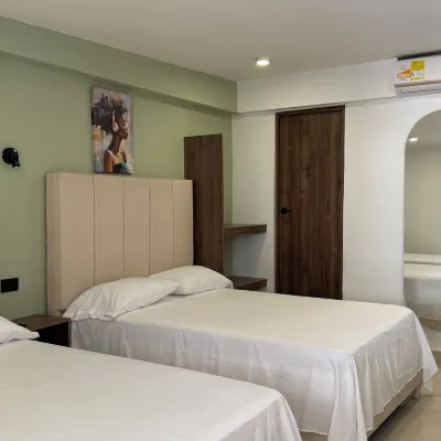 ARCADIA HOTEL Hotels near Crespo