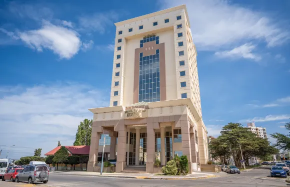 盧卡尼亞宮殿酒店