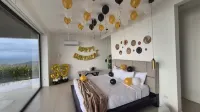 Luxury Villa w/ Ocean, Mountain Views, King Suites & Hot Tub - Sleeps 10