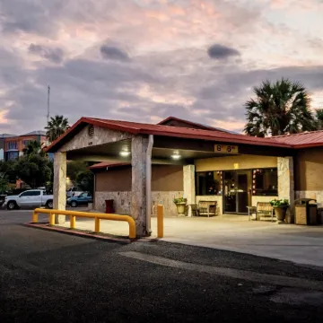 Family Garden Inn & Suites