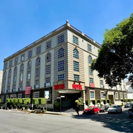 Hotel Plaza Belices - Solo Adultos Отели рядом с достопримечательностью «Куаутемок»