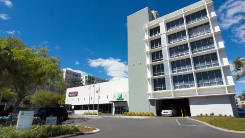 Holiday Inn GAINESVILLE-UNIVERSITY CTR by IHG in Gainesville
