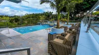 The Palms Hotel - Pools