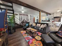 Nesting Ravens , Neat Cottage on Private Acreage,Stay You Will Remember