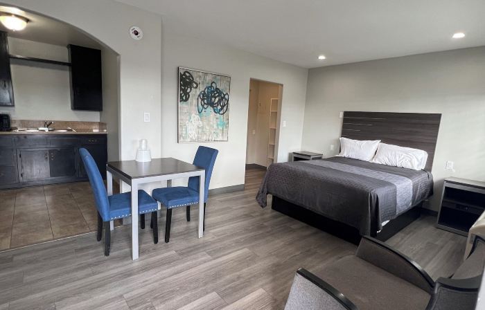 Cloud 9 Inn - El Cielo Inn