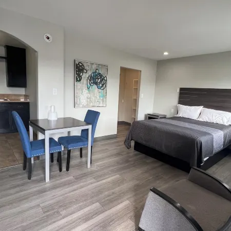 Cloud 9 Inn - El Cielo Inn