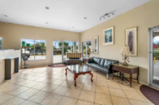 路邊旅館 萊克威爾士酒店