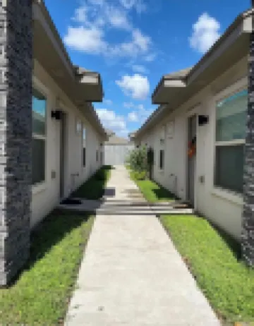 McAllen TX Apartment 2-Bedroom, Patio, Grill close Airport-Shopping